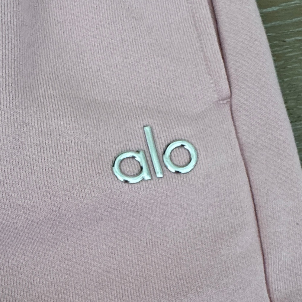 Alo  Yoga jogger sweatpants - Picture 2 of 13